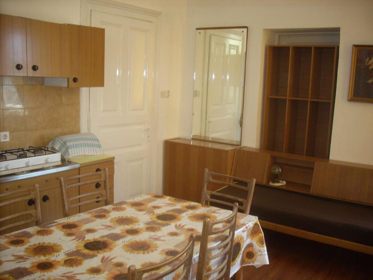 Apartment At Sea Ловран Экстерьер фото